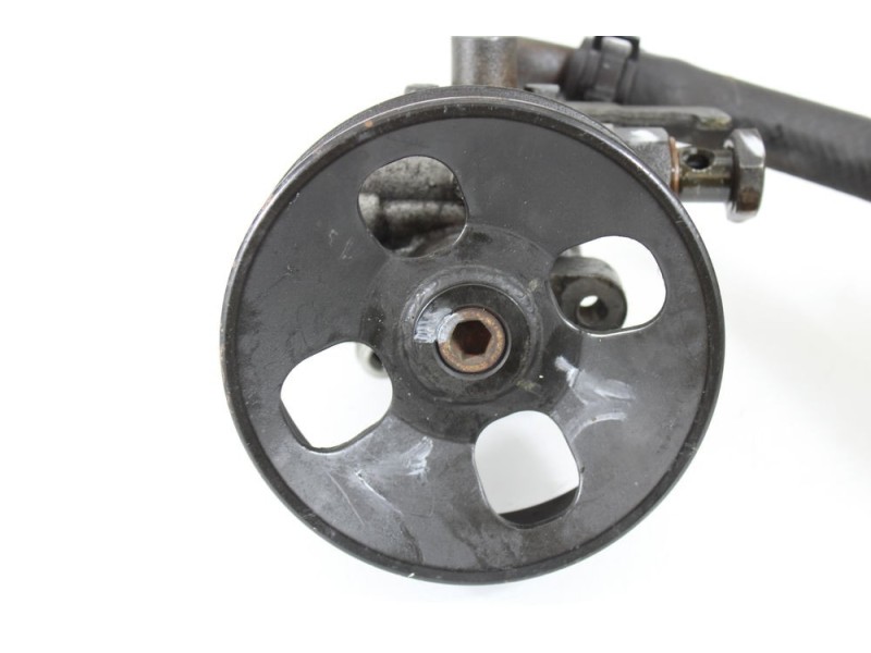 Recambio de bomba servodireccion para kia sorento 2.5 crdi cat referencia OEM IAM 4Y03A125  