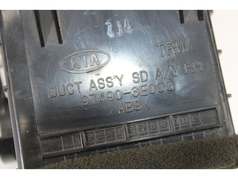 Recambio de rejilla aireadora para kia sorento 2.5 crdi cat referencia OEM IAM 974903E000  