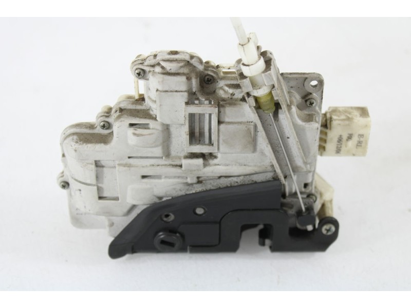 Recambio de cerradura puerta trasera izquierda para audi a4 berlina (8e) referencia OEM IAM 8E0839015AA  