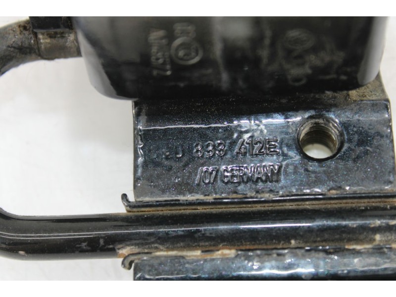 Recambio de bisagra puerta trasera derecha para audi a4 berlina (8e) 2.0 tdi referencia OEM IAM 8E0883412E  