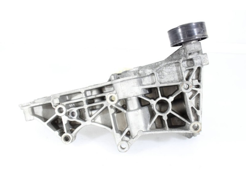 Recambio de soporte alternador para audi a4 avant (8e) referencia OEM IAM   