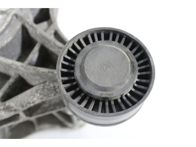 Recambio de soporte alternador para audi a4 avant (8e) referencia OEM IAM   