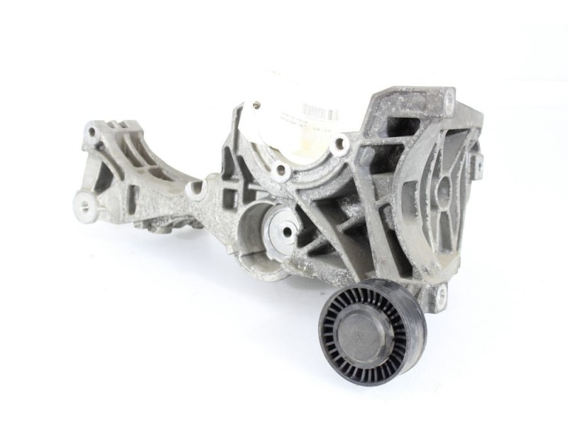 Recambio de soporte alternador para audi a4 avant (8e) referencia OEM IAM   