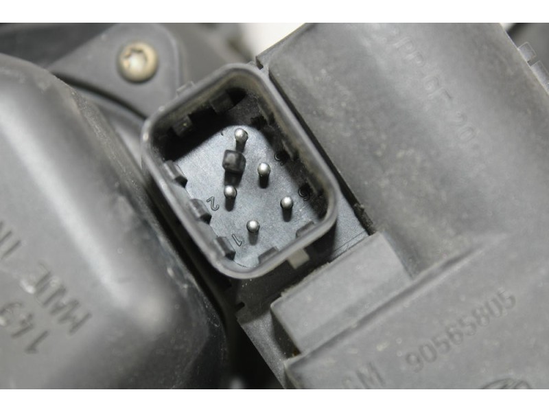 Recambio de faro izquierdo para opel omega b referencia OEM IAM 1EL00905001  