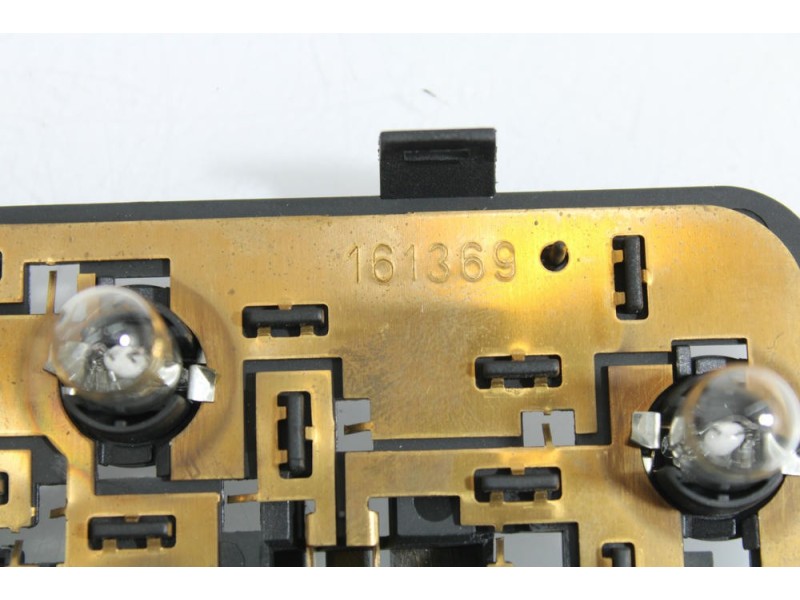 Recambio de luz interior para land rover discovery referencia OEM IAM XDE500420LUM  