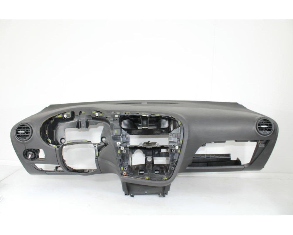 Recambio de salpicadero para seat leon (1p1) reference referencia OEM IAM 1P1857268  