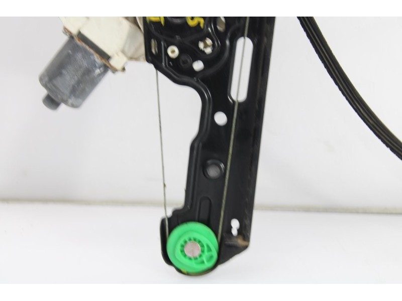 Recambio de elevalunas delantero izquierdo para bmw serie 1 berlina (e81/e87) 2.0 turbodiesel cat referencia OEM IAM 6927027  