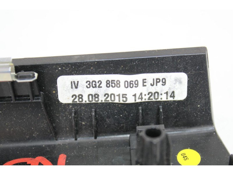 Recambio de moldura consola central salpicadero para volkswagen passat b8 (3g2, cb2) 1.6 tdi referencia OEM IAM 3G2858069E  