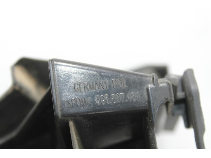 Recambio de soporte derecho paragolpe trasero para volkswagen passat b8 (3g2, cb2) 1.6 tdi referencia OEM IAM 3G5807484  