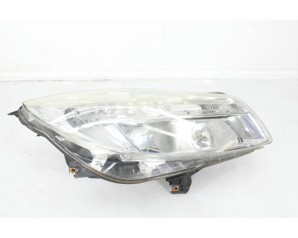 Recambio de faro derecho para opel insignia a (g09) 2.0 cdti (68) referencia OEM IAM E1J00963004  