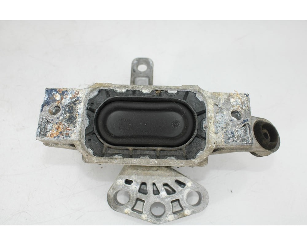 Recambio de soporte motor para opel insignia a (g09) 2.0 cdti (68) referencia OEM IAM 13227717  