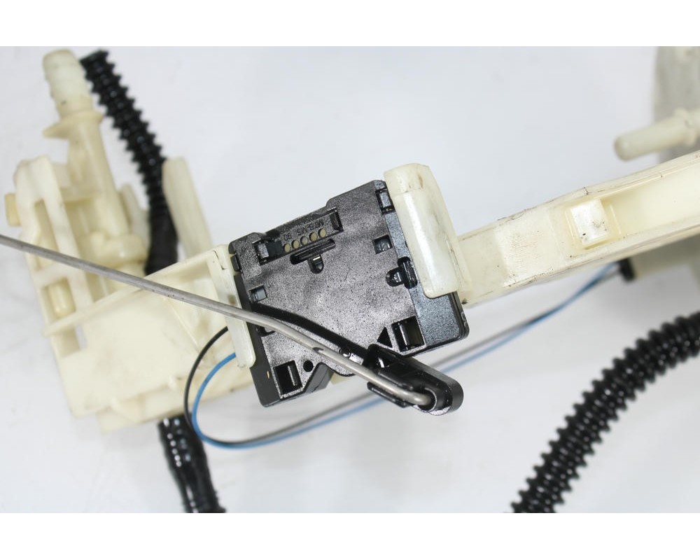 Recambio de aforador para mercedes-benz clase c (w204) c 220 cdi (204.008) referencia OEM IAM A2044700694  