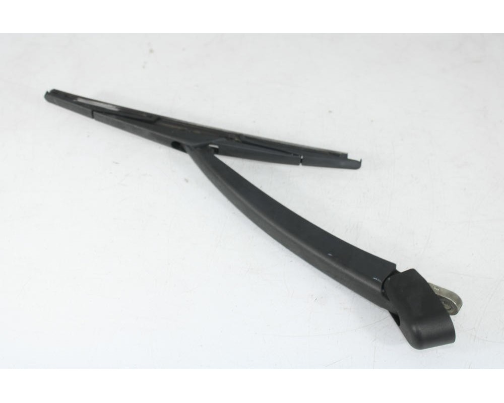 Recambio de brazo limpia trasero para ford fiesta vi (cb1, ccn) 1.5 tdci referencia OEM IAM 8A6117406AA  