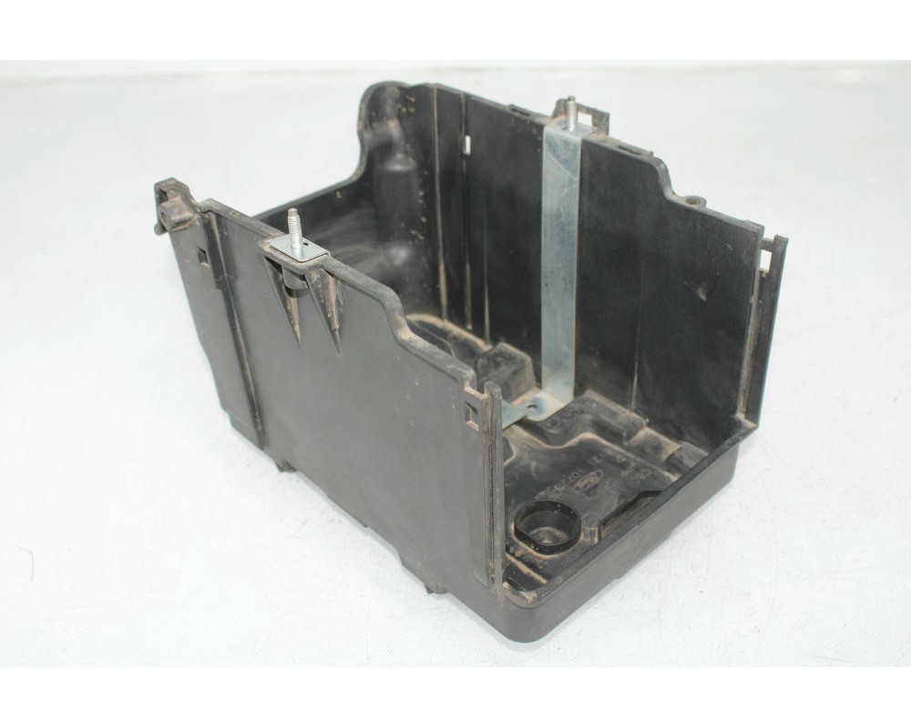 Recambio de soporte bateria para ford fiesta vi (cb1, ccn) 1.5 tdci referencia OEM IAM 8V2110723BD  