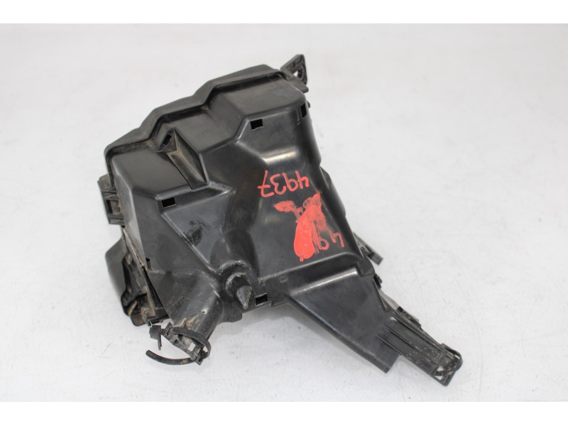 Recambio de caja reles / fusibles para ford fiesta vi (cb1, ccn) 1.5 tdci referencia OEM IAM 8V5114B144BA  