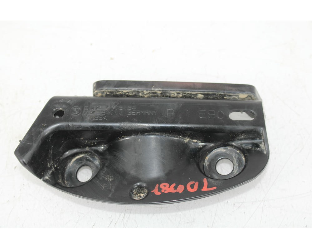 Recambio de soporte derecho paragolpe trasero para bmw serie 3 berlina (e90) 318d referencia OEM IAM 51127118184  