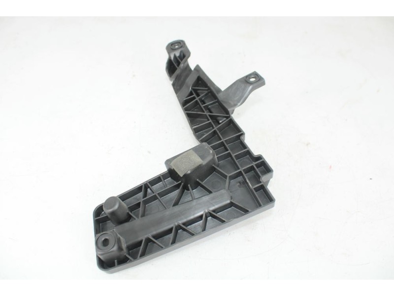 Recambio de soporte aleta para opel corsa e color edition referencia OEM IAM 39176138  