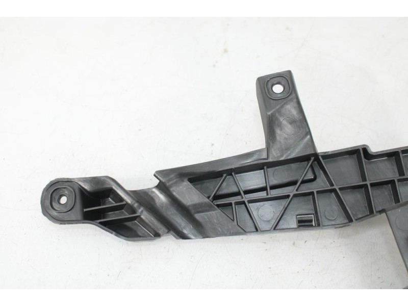 Recambio de soporte aleta para opel corsa e color edition referencia OEM IAM 39176138  