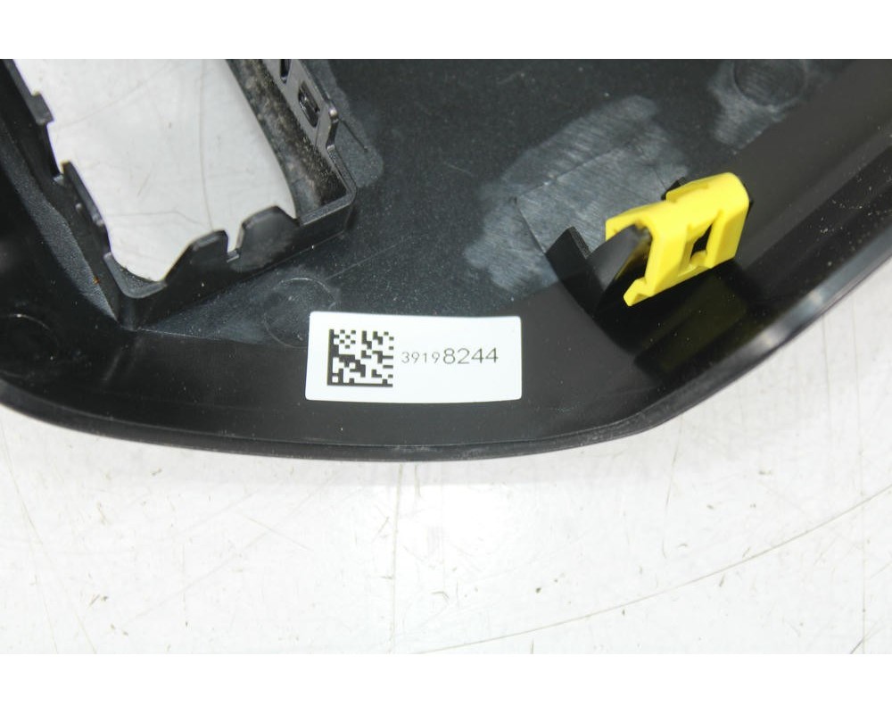 Recambio de moldura palanca cambios para opel corsa e color edition referencia OEM IAM 39167716  