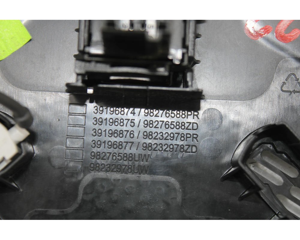 Recambio de luz techo para opel corsa e color edition referencia OEM IAM 39196874/98276588PR  