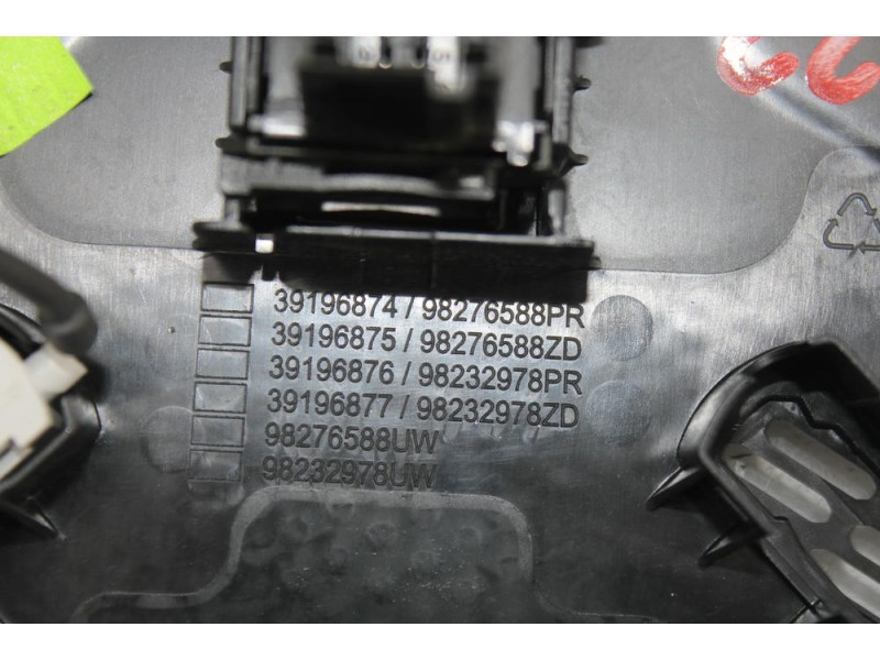 Recambio de luz techo para opel corsa e color edition referencia OEM IAM 39196874/98276588PR  