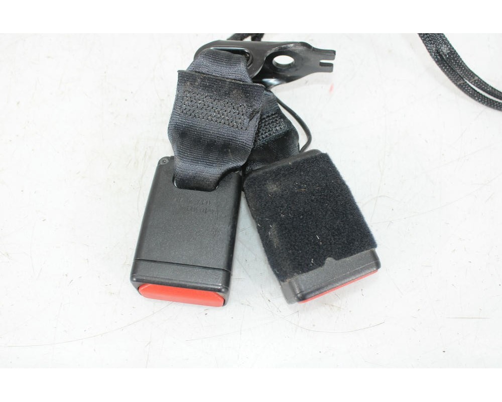 Recambio de anclaje cinturon trasero para opel corsa e color edition referencia OEM IAM 6403040ETE  