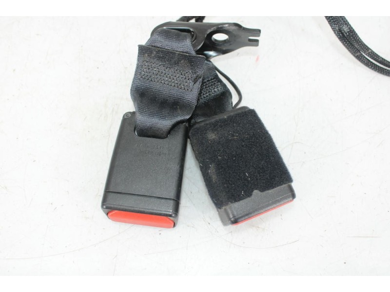 Recambio de anclaje cinturon trasero para opel corsa e color edition referencia OEM IAM 6403040ETE  