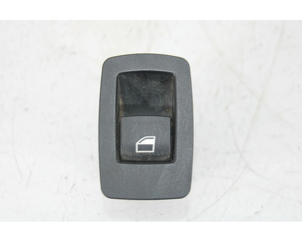 Recambio de mando elevalunas trasero izquierdo para bmw 1 (f20) 116 d referencia OEM IAM 920810603  