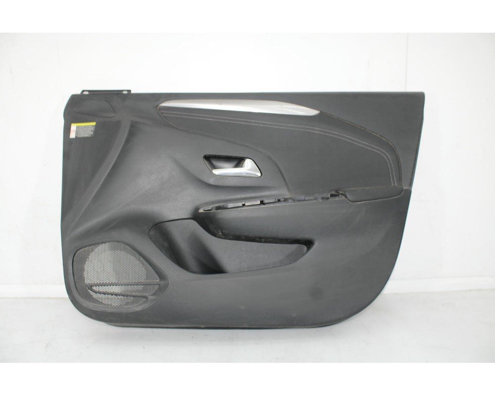 Recambio de guarnecido puerta delantera derecha para opel corsa e color edition referencia OEM IAM 93476749  