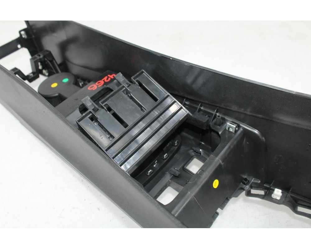 Recambio de consola central para opel corsa e color edition referencia OEM IAM 93476268/5478301  