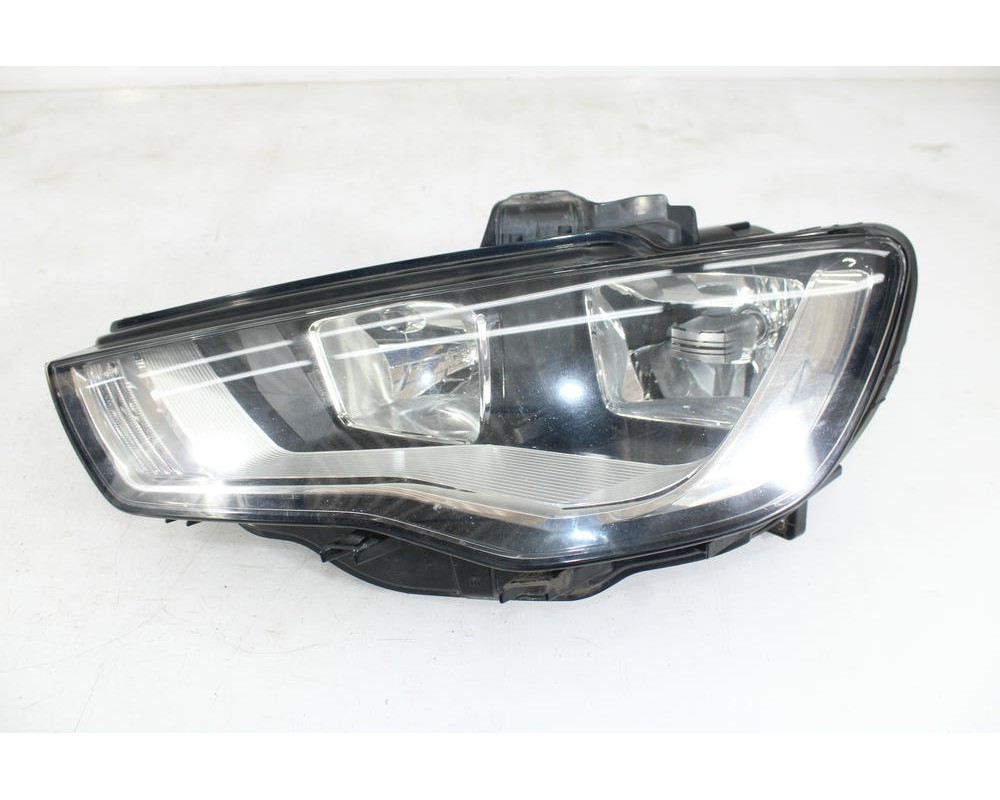 Recambio de faro izquierdo para audi a3 sportback (8va) ambiente referencia OEM IAM 8V0941003A  