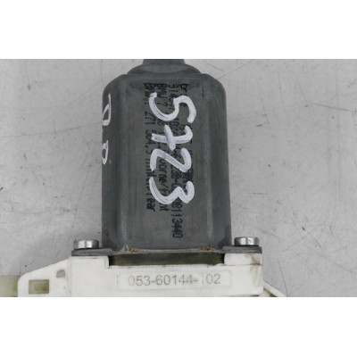 MOTOR ELEVALUNAS DELANTERO DERECHO