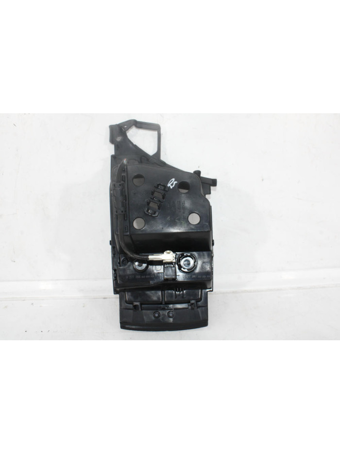PLASTICO INTERIOR  BMW 5 (F10) 518 D