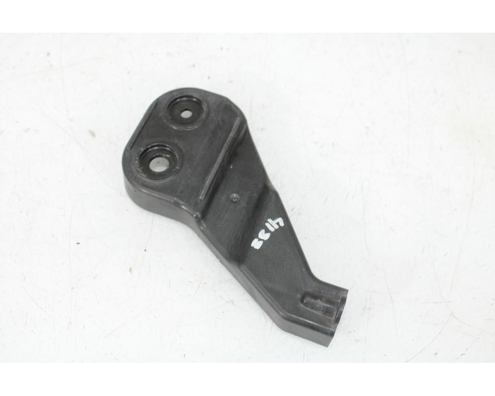 Recambio de soporte derecho paragolpe trasero para audi a3 sportback (8va) ambiente referencia OEM IAM 8V3807330  