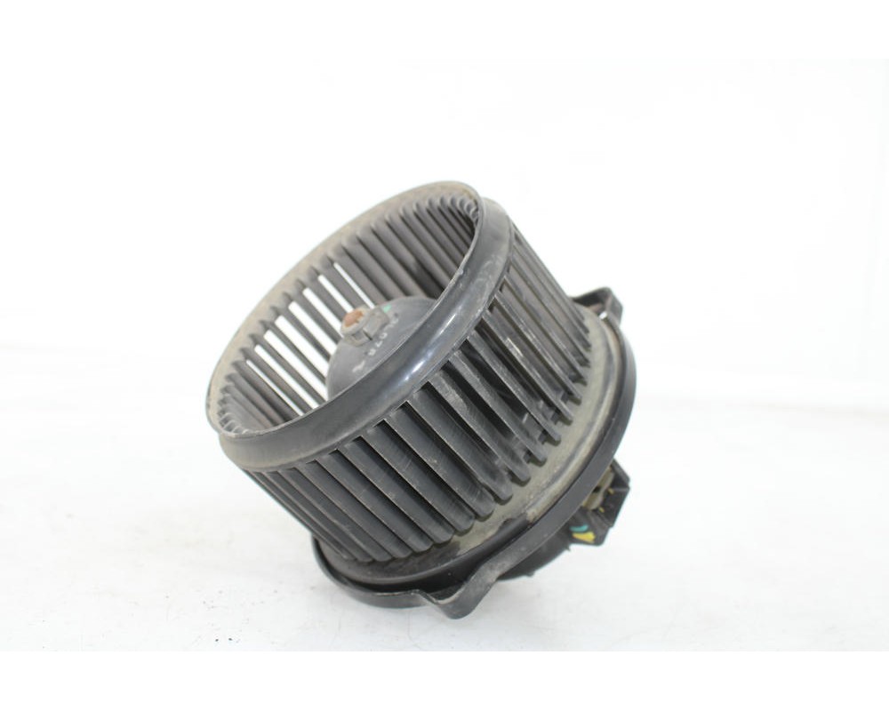 Recambio de ventilador calefaccion para ssangyong rexton w / rexton 2.0 xdi referencia OEM IAM 61925000  