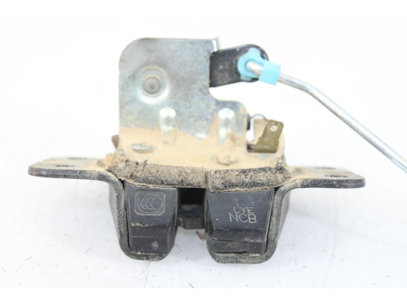 Recambio de cerradura maletero / porton para ssangyong rexton w / rexton 2.0 xdi referencia OEM IAM LYE/NCB  