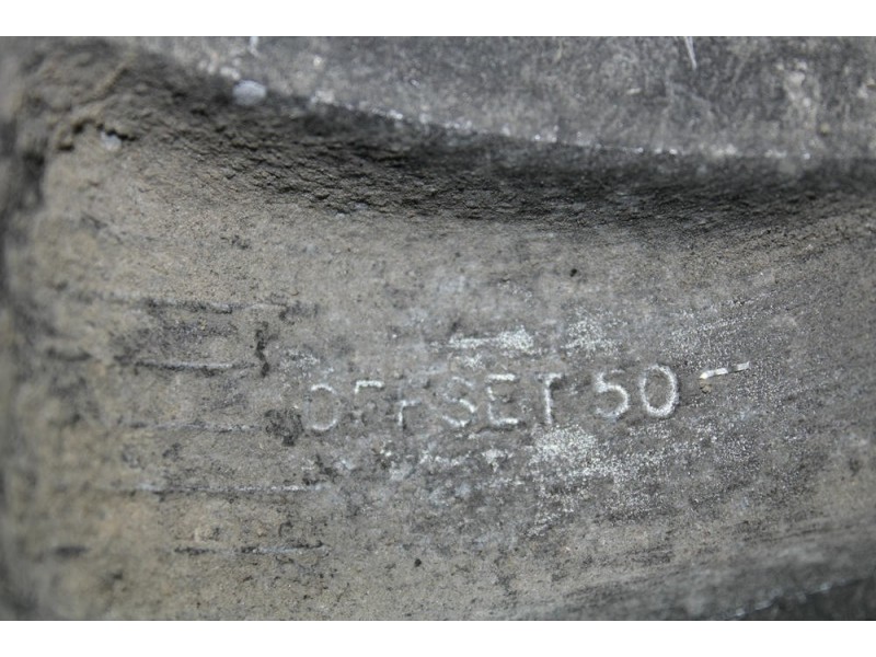 Recambio de llanta para kia carnival ii 2.9 cdri ex referencia OEM IAM K9965C46050/1  