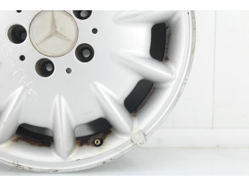 Recambio de llanta para mercedes-benz clase e (w210) e 300 d (210.020) referencia OEM IAM 2104011202/1  