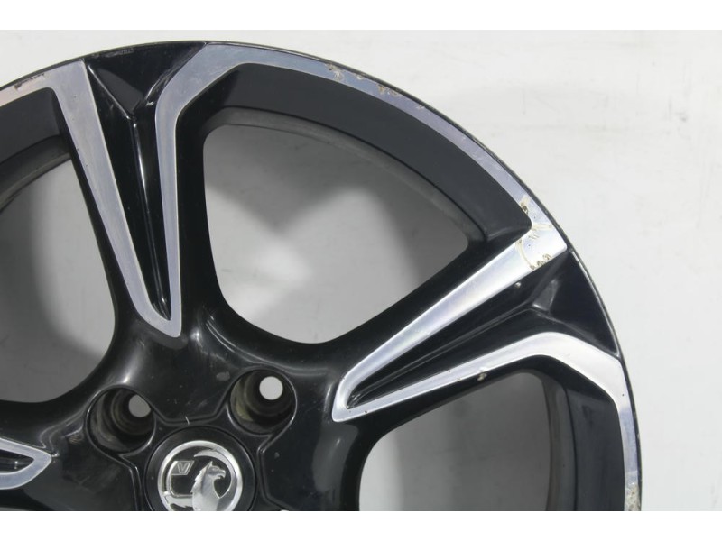 Recambio de llanta para opel corsa f (p2jo) 1.2 (68) referencia OEM IAM 9332281680/4266/1  