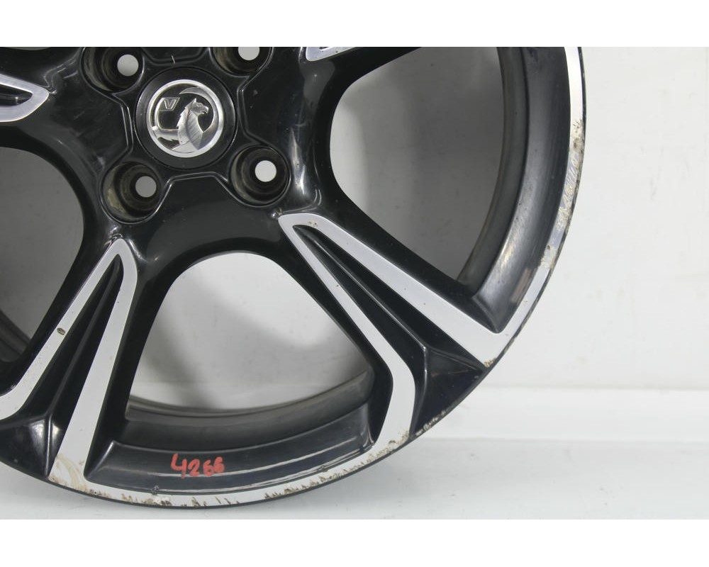 Recambio de llanta para opel corsa f (p2jo) 1.2 (68) referencia OEM IAM 9332281680/4266/1  