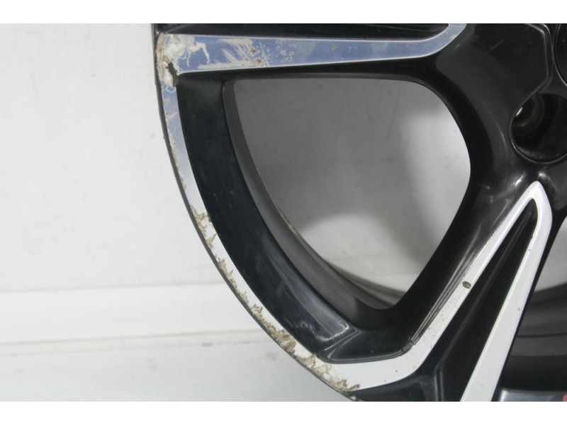 Recambio de llanta para opel corsa f (p2jo) 1.2 (68) referencia OEM IAM 9332281680/4266/1  