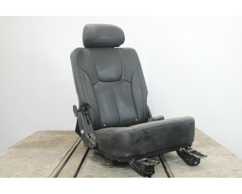 Recambio de asiento trasero derecho para ssangyong rexton w / rexton 2.0 xdi referencia OEM IAM   