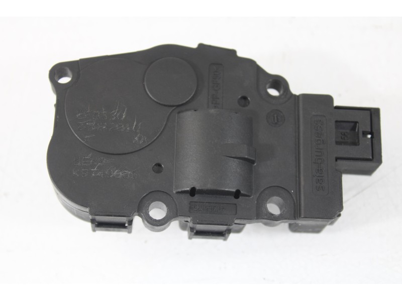 Recambio de motor trampilla calefaccion para audi a4 b8 (8k2) 2.0 tdi referencia OEM IAM 24032010  