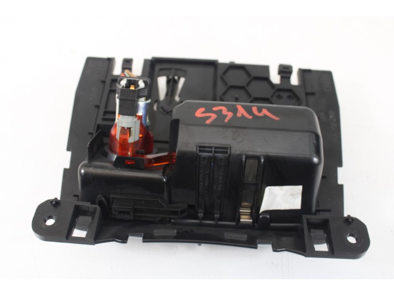 Recambio de cenicero para audi a4 b8 (8k2) 2.0 tdi referencia OEM IAM 8K0857965  