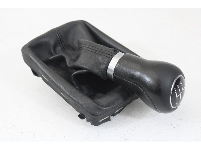 Recambio de funda palanca de cambio para audi a4 b8 (8k2) 2.0 tdi referencia OEM IAM   