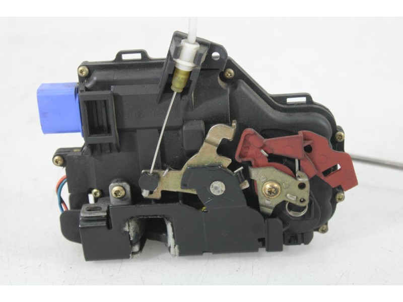 Recambio de cerradura puerta delantera derecha para audi a3 (8p1) 1.9 tdi referencia OEM IAM 4E1837016  