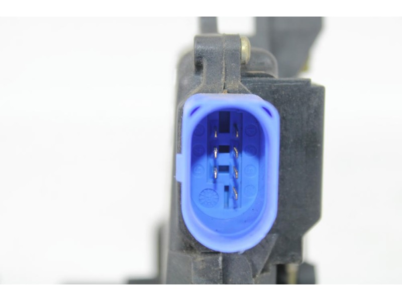 Recambio de cerradura puerta delantera derecha para audi a3 (8p1) 1.9 tdi referencia OEM IAM 4E1837016  