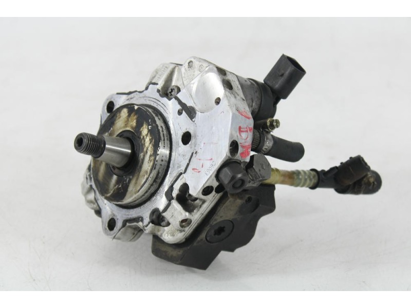 Recambio de bomba inyeccion para bmw x3 (e83) 2.0 d referencia OEM IAM 7788670  