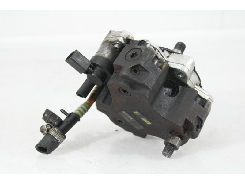 Recambio de bomba inyeccion para bmw x3 (e83) 2.0 d referencia OEM IAM 7788670  