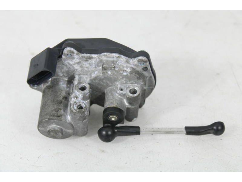 Recambio de caja mariposa para audi a5 coupe (8t) 2.7 tdi referencia OEM IAM 059129086L  